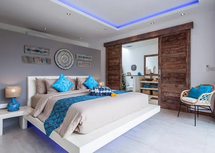 Spacious 4 Bedroom Garden And Pool Villa