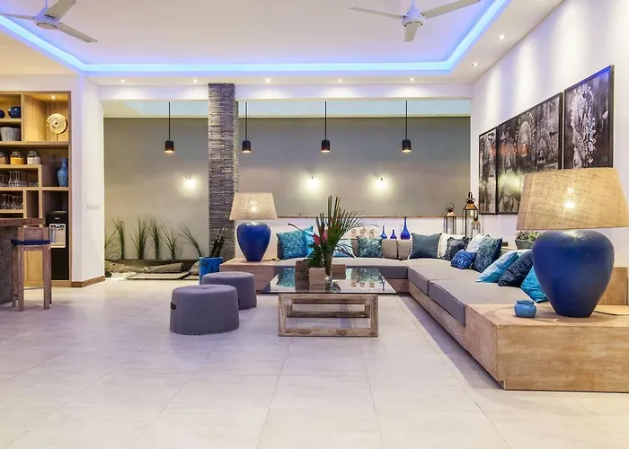Spacious 4 Bedroom Garden And Pool Villa