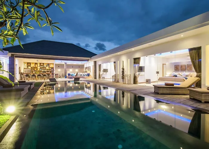 Villa Spacious 4 Bedroom Garden And Pool Seminyak